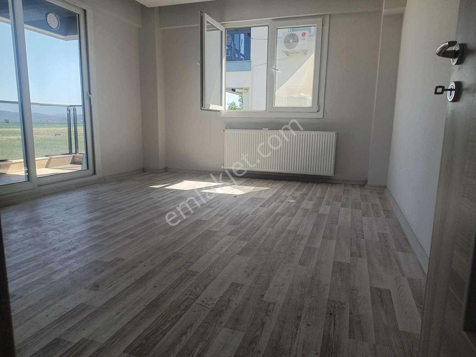 Buket Emlaktan Pancarda Satılık 2+1 Daire Ara Kat Ön Cephe - Görsel 7