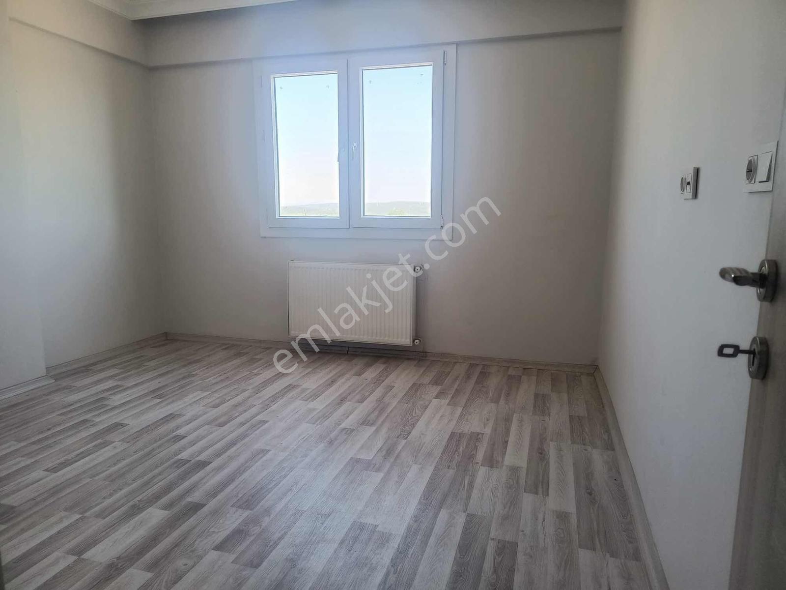 Buket Emlaktan Pancarda Satılık 2+1 Daire Ara Kat Ön Cephe - Görsel 5
