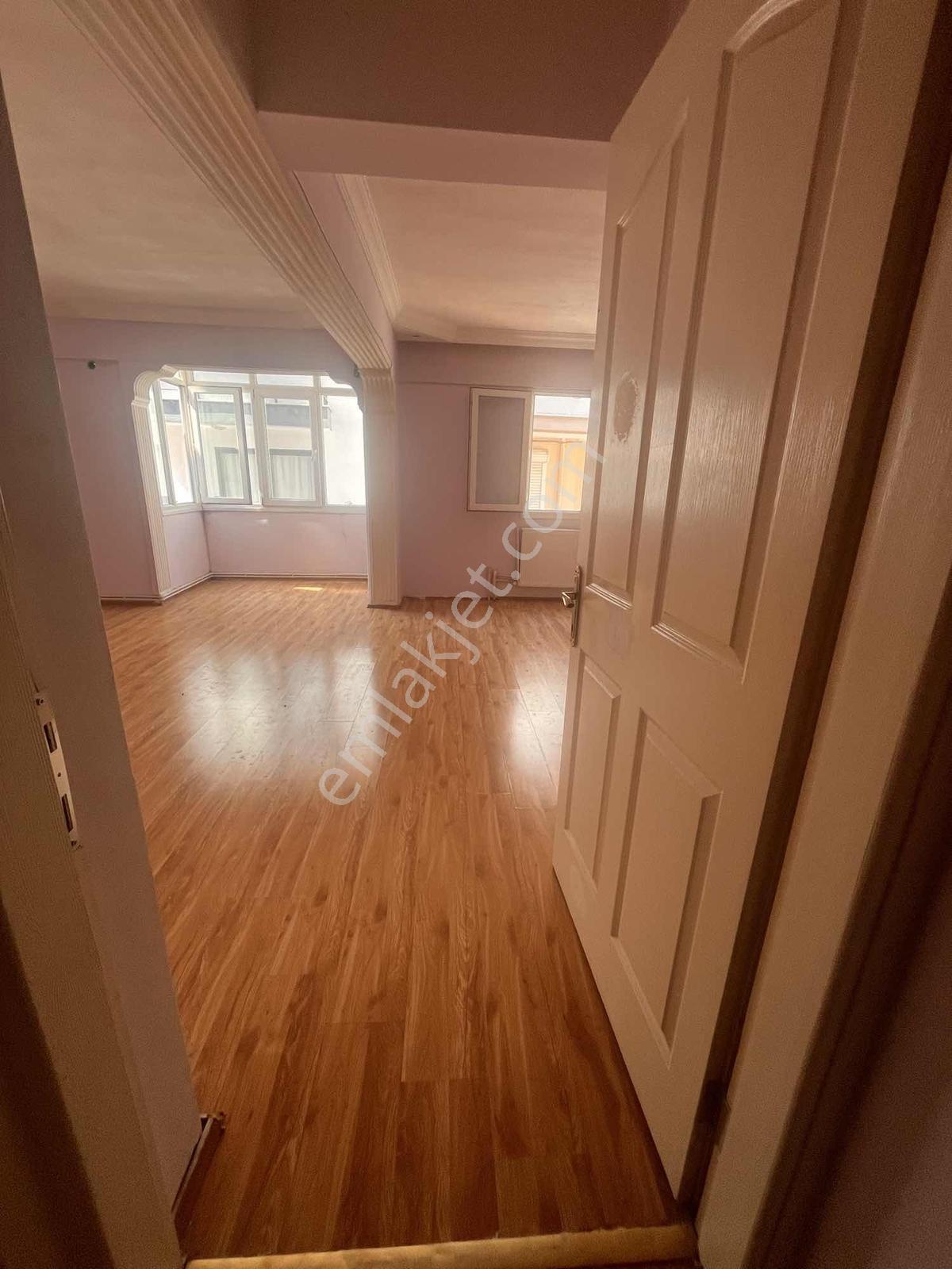 Menemen Merkezde Doğalgazlı Asansörlü Kiralık Daire - Görsel 2