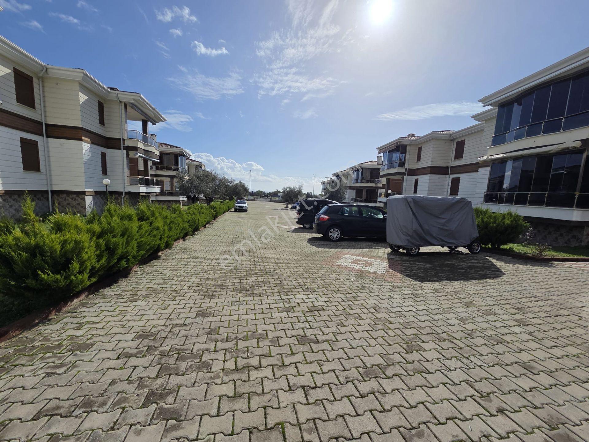 Altınoluk İlkbahar'dan Denize Sıfır Konumda Havuzlu Sitede Lüks Daire - Görsel 15