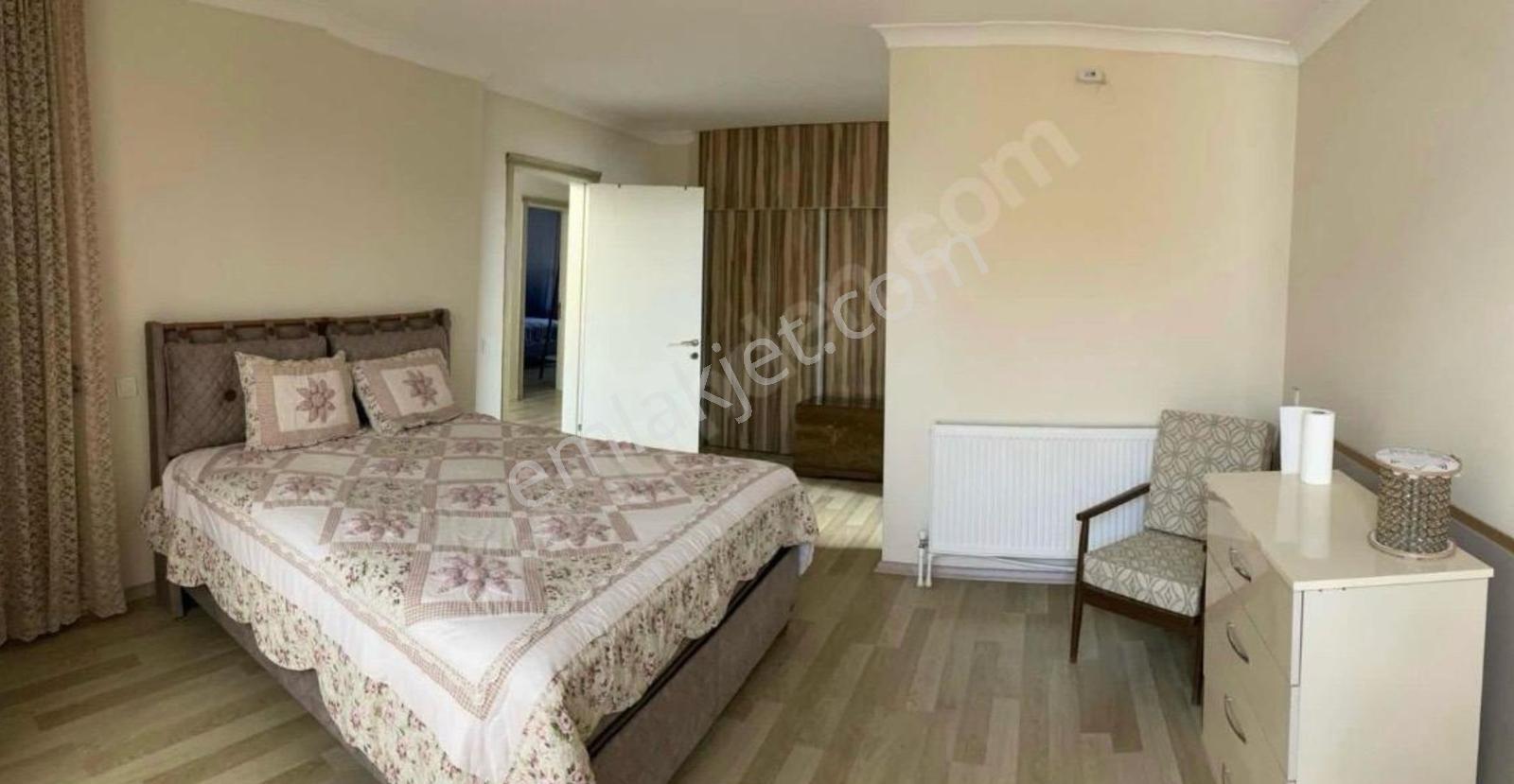 Urla Atatürk Mah. Karya Sitesinde Havuzlu Müstakil Prestij Villa - Görsel 3
