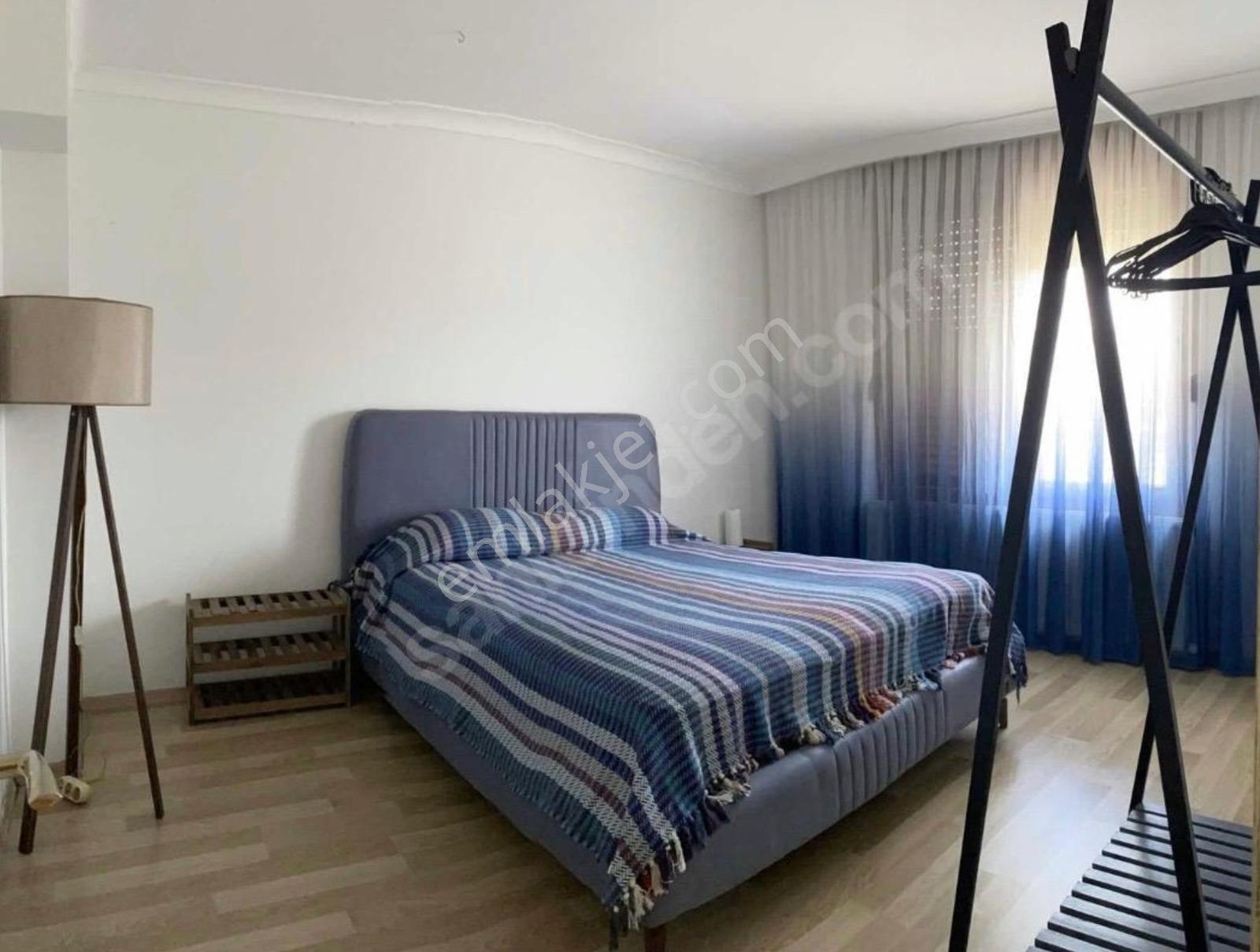 Urla Atatürk Mah. Karya Sitesinde Havuzlu Müstakil Prestij Villa - Görsel 14