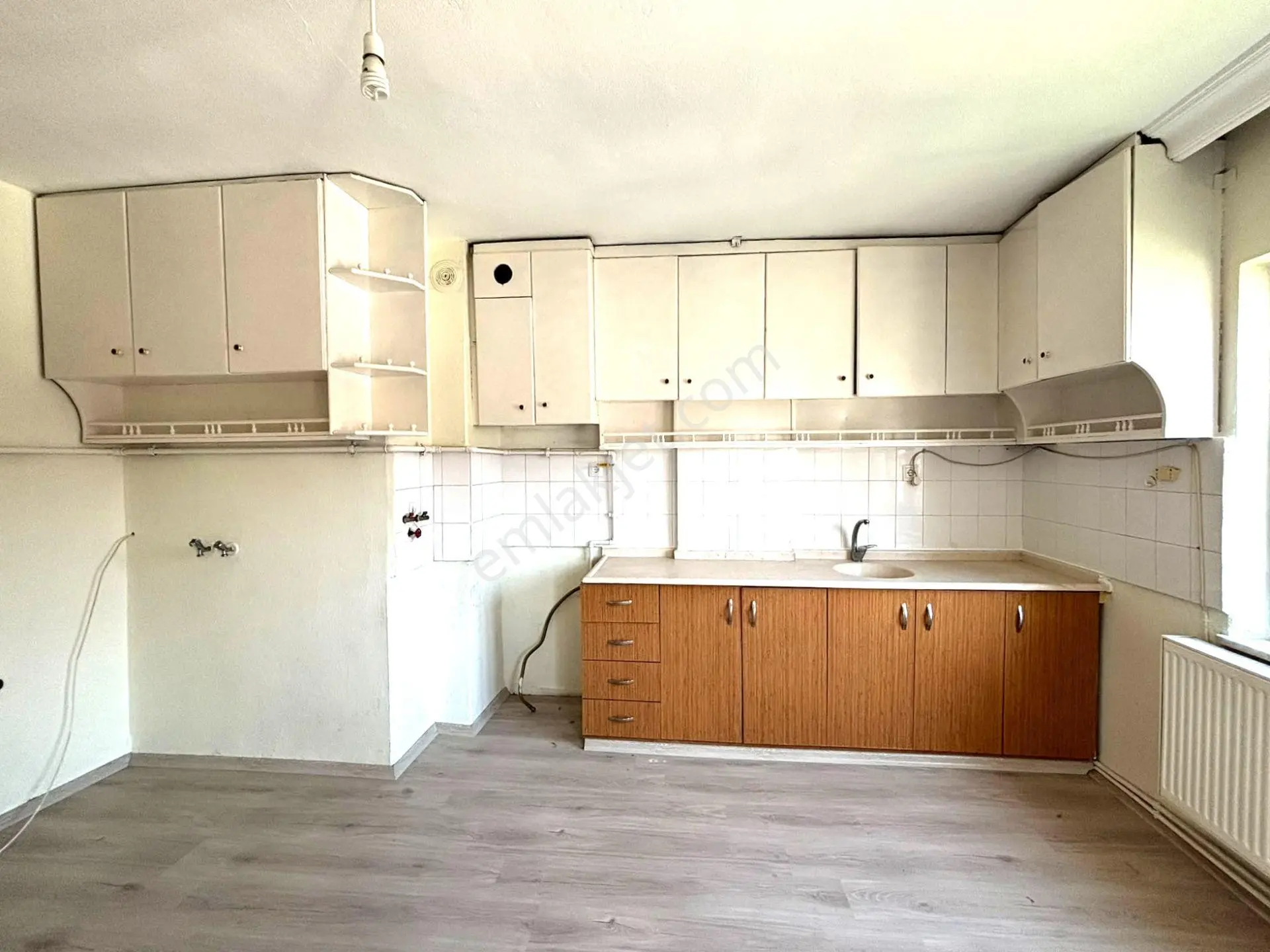 Karaman Mahallesi’nde Kaçırılmayacak Fırsat! 145 M² Geniş 3+1 Asansörlü 2 Balkonlu Daire !!! - Görsel 5