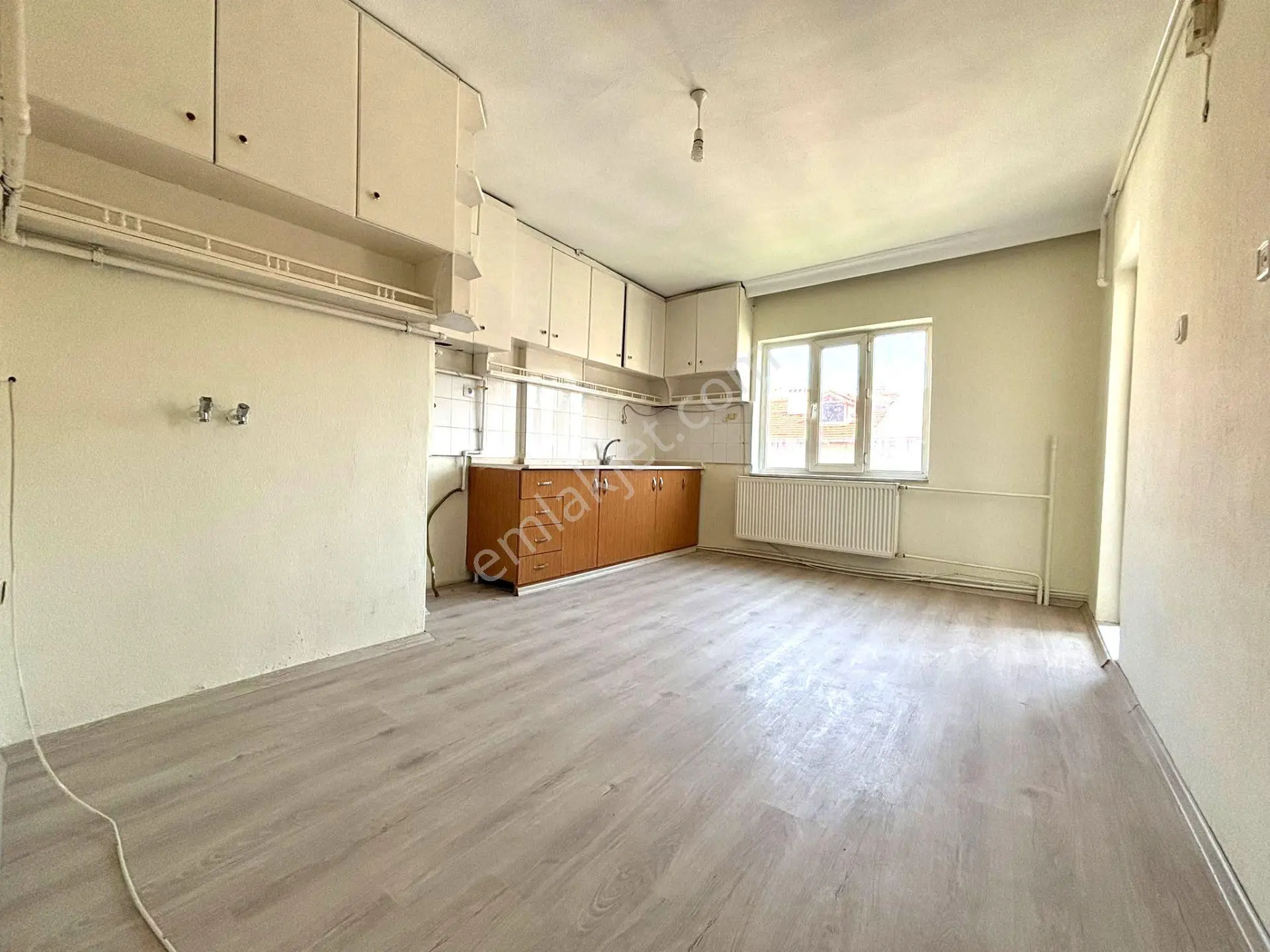 Karaman Mahallesi’nde Kaçırılmayacak Fırsat! 145 M² Geniş 3+1 Asansörlü 2 Balkonlu Daire !!! - Görsel 3