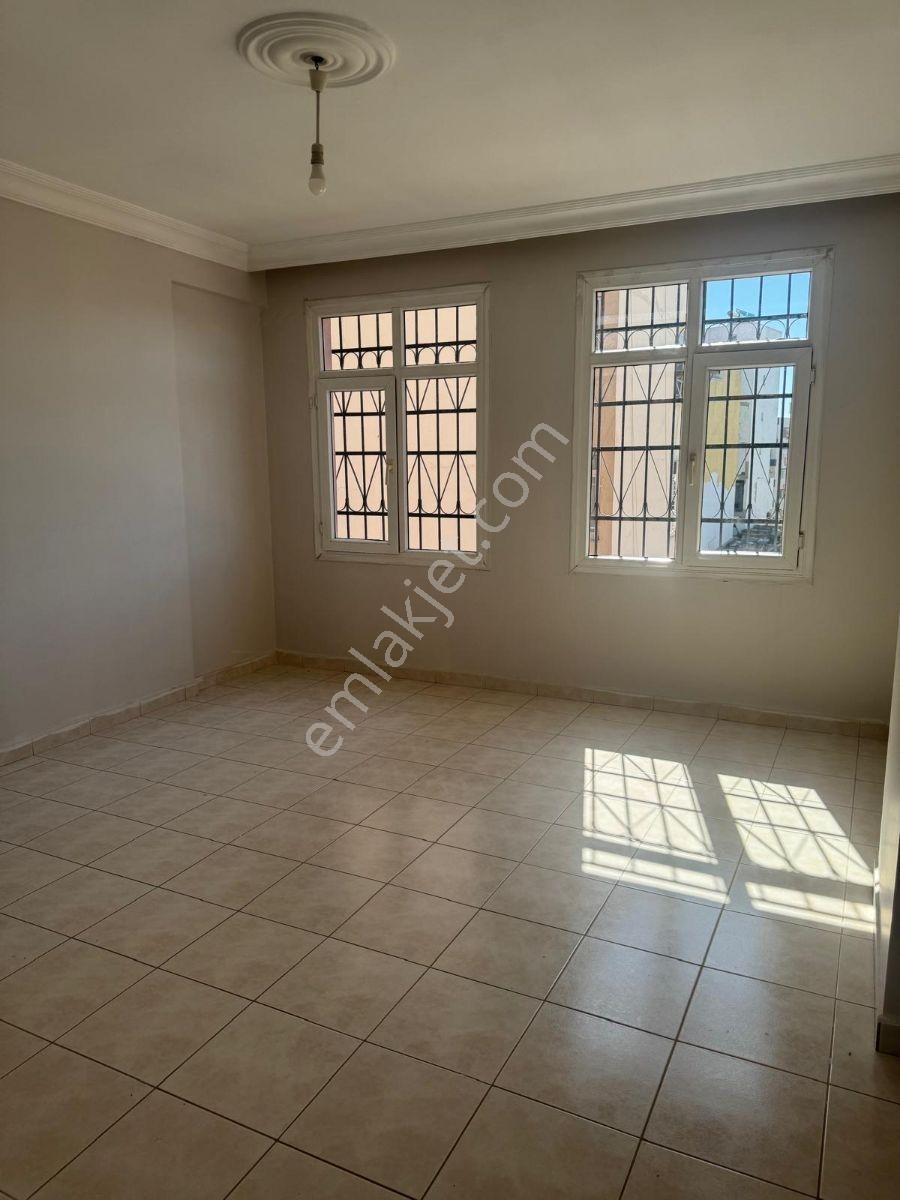 İskenderun Pac Meydanı Çarşı İçi Kiralık 3+1 Daire - Görsel 6