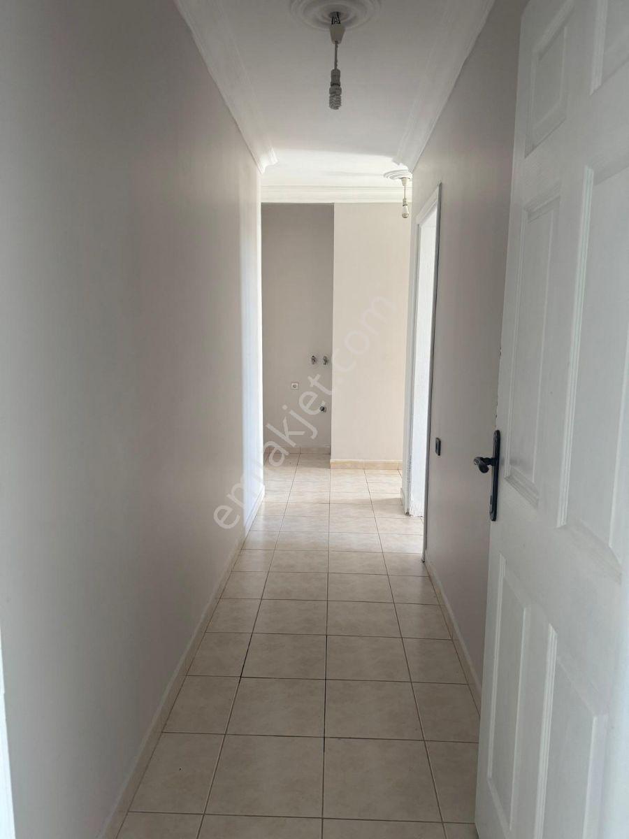 İskenderun Pac Meydanı Çarşı İçi Kiralık 3+1 Daire - Görsel 5
