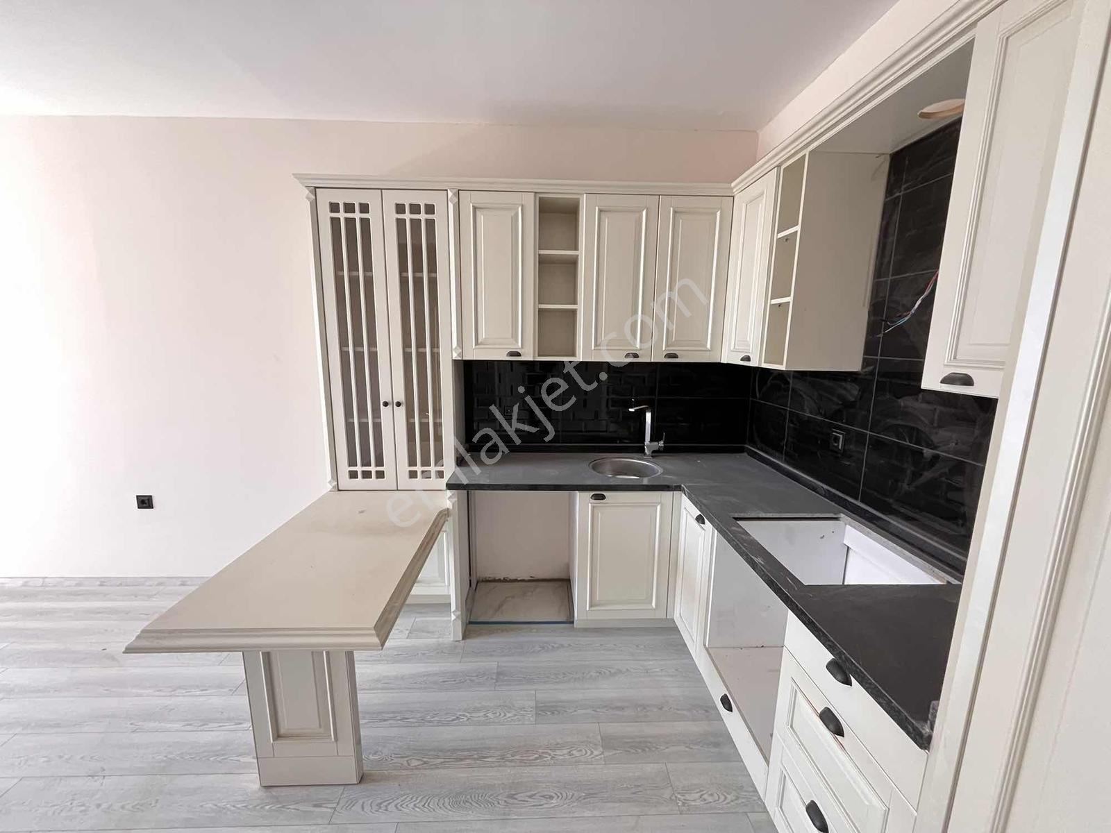 2+1 Jakuzili Kiralık Havuzlu Denize Yakın Ultra Lüks Daire - Görsel 18