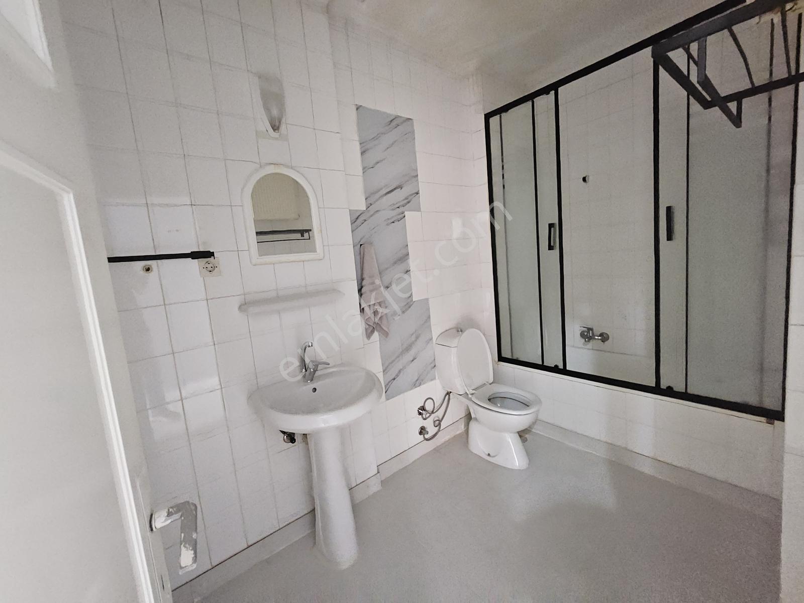 Değirmiçem'de Merkezi Konumda Kiralık 3+1 Bakımlı Daire - Görsel 20