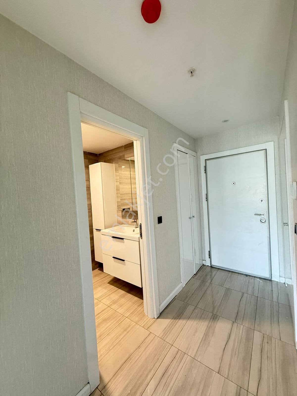 Kameroğlu Metrohome Residence'de Balkonlu 1+1 Kiralık Daire - Görsel 15