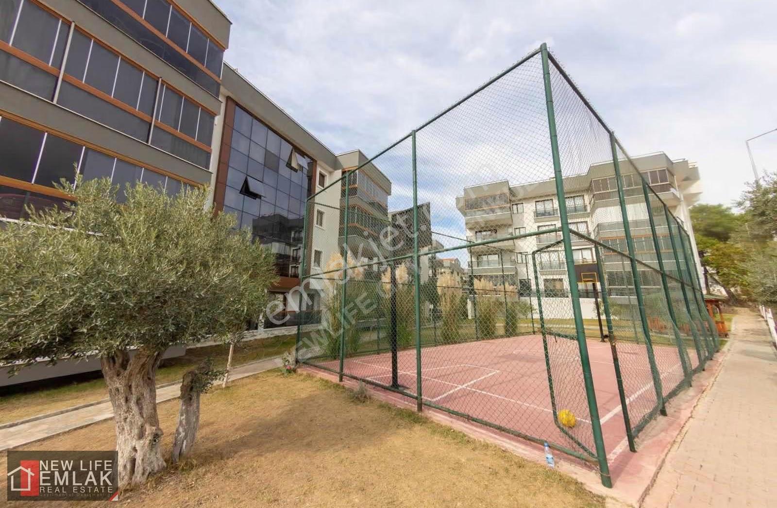 Kuşadasında Havuzlu Sitede Satılık Bahçe Katı Daire - Görsel 7