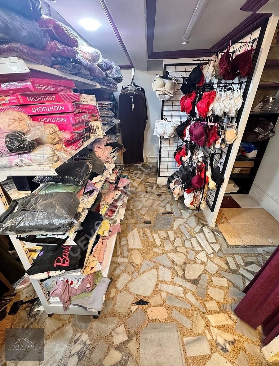 *çevrem* Kanarya'da Acil Devren Kiralık Bayan Giyim Mağazası - Görsel 2