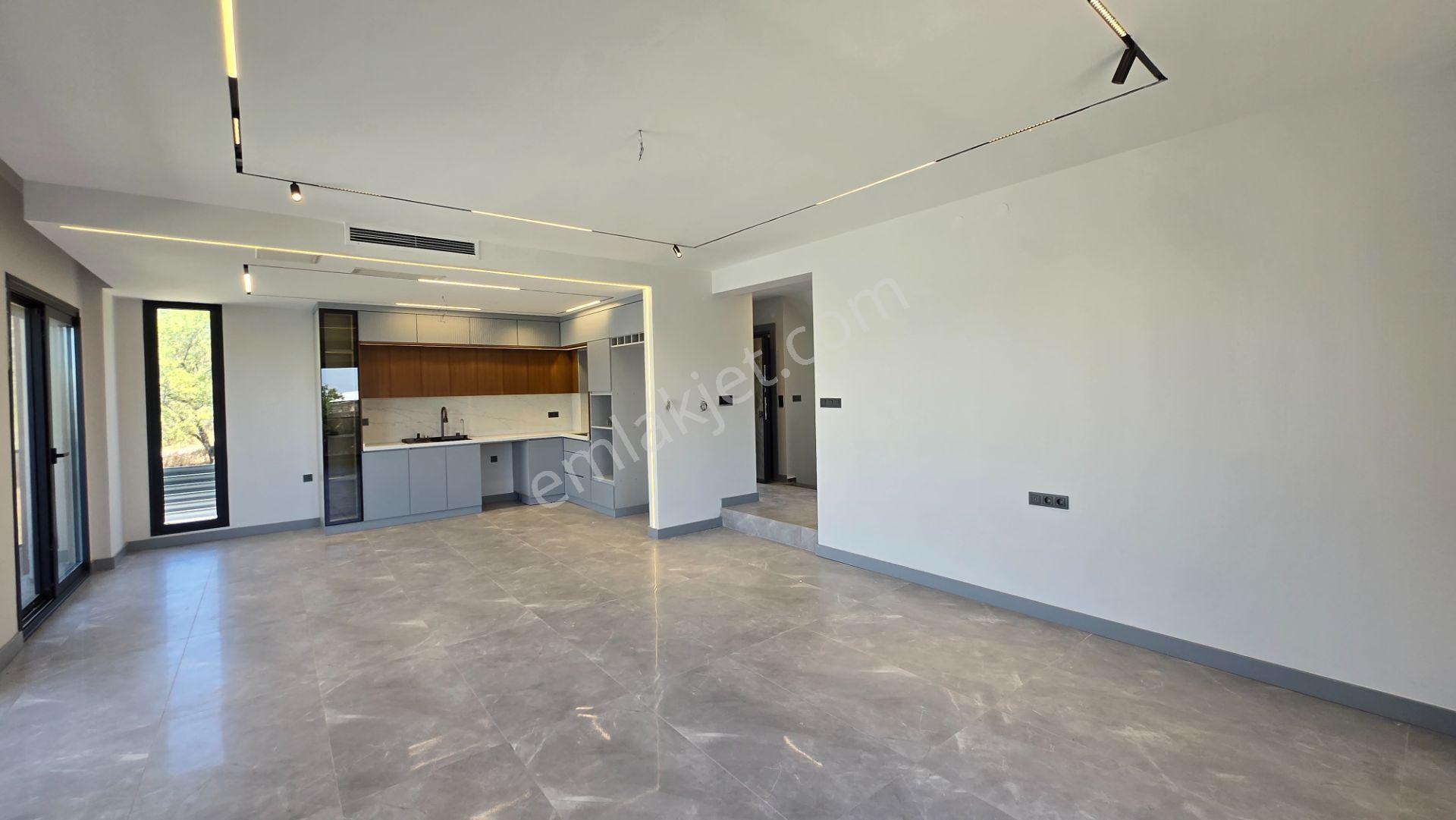 İzmir Buca Kaynaklar'da Sıfır, Lüks Donanımlı 4+2 Müstakil Bahçeli Villa - Görsel 10