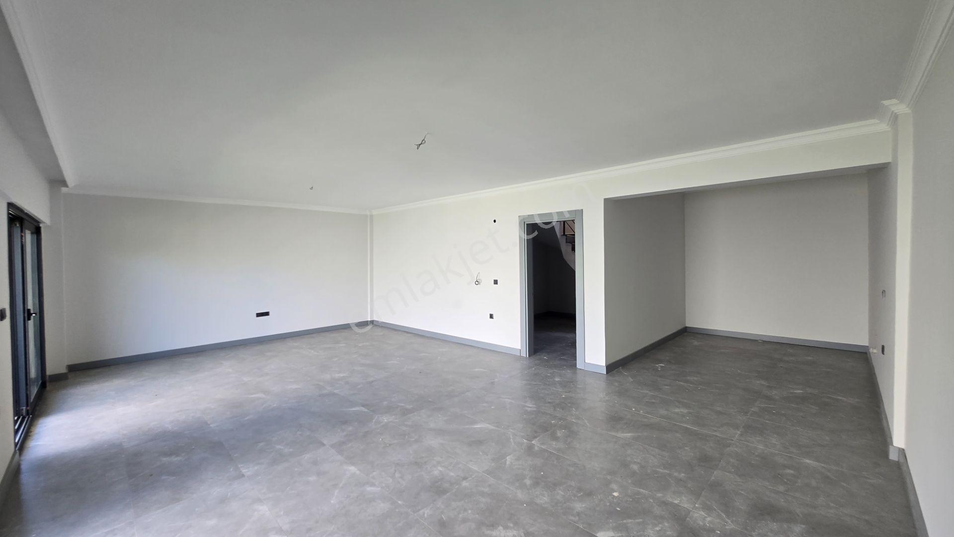 İzmir Buca Kaynaklar'da Sıfır, Lüks Donanımlı 4+2 Müstakil Bahçeli Villa - Görsel 32
