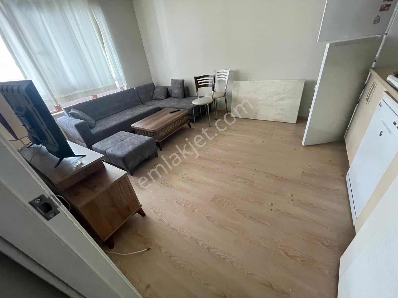 Cumhuriyet Gayrimenkulden 1+1 Full Eşyalı Beşevler Metro Yakını - Görsel 45