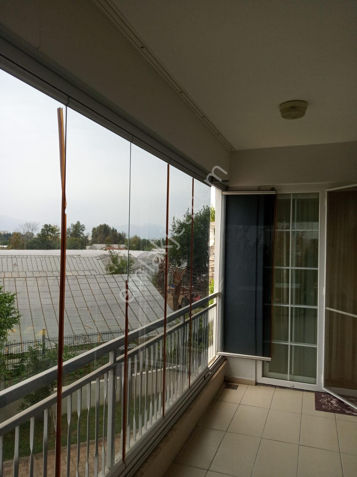 Fenerde 3+1den 2+1e Çevrilmiş Oldukça Geniş Eşyalı Kiralık Daire - Görsel 25