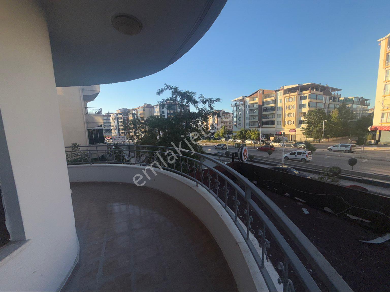 Malatya Fahri Kayahan’da, Prestijli Lokasyonda Kiralık 3+1 Daire - Görsel 19
