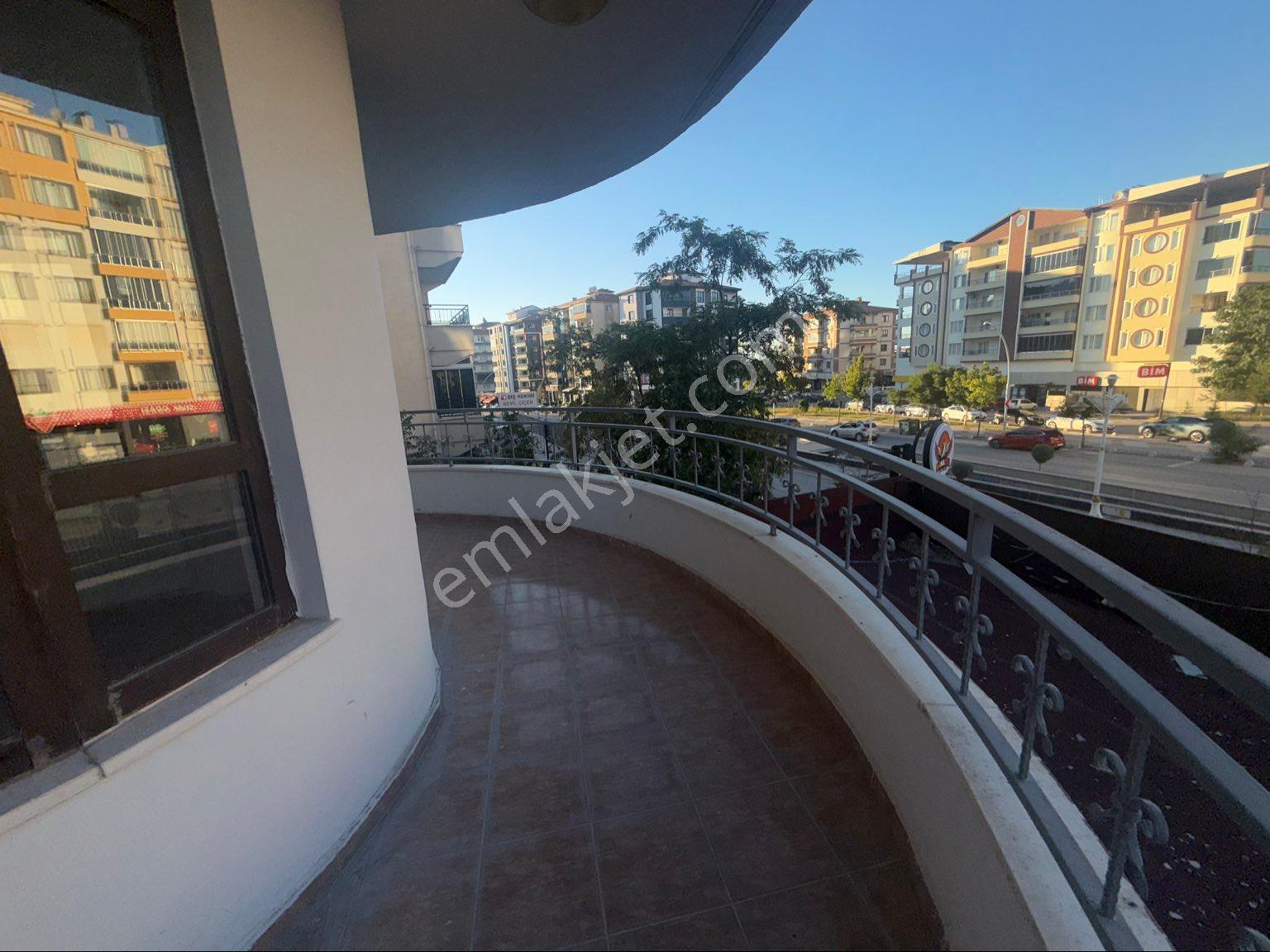 Malatya Fahri Kayahan’da, Prestijli Lokasyonda Kiralık 3+1 Daire - Görsel 20