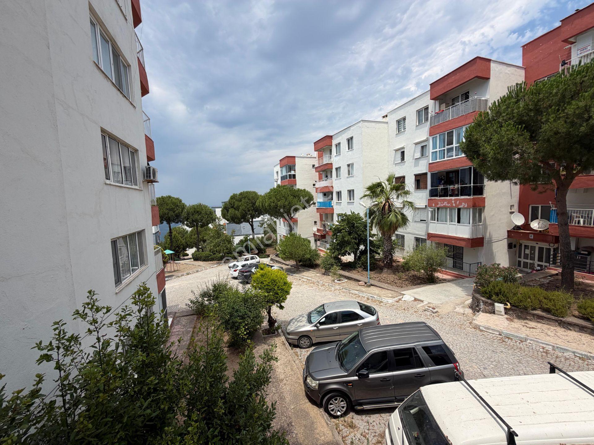 Dikili Ümmetoğlu'ndan Site İçerisinde Deniz Manzaralı 2+1 Köşe - Görsel 4
