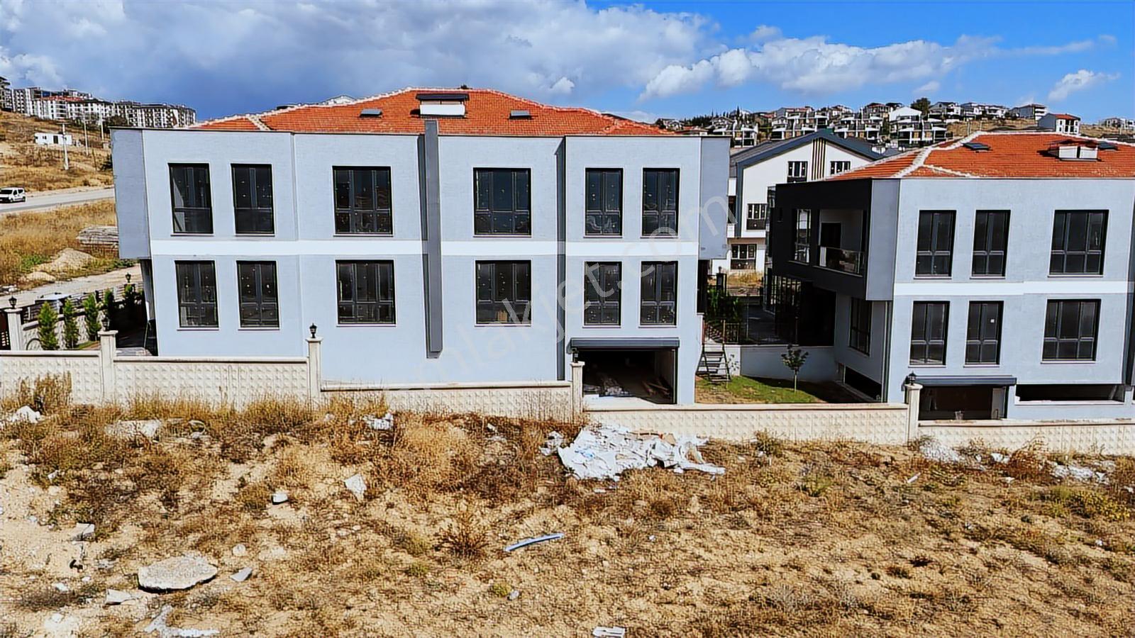 Ak Alfa Emlaktan Saray Lükslüğünde Satılık Villalar - Görsel 17