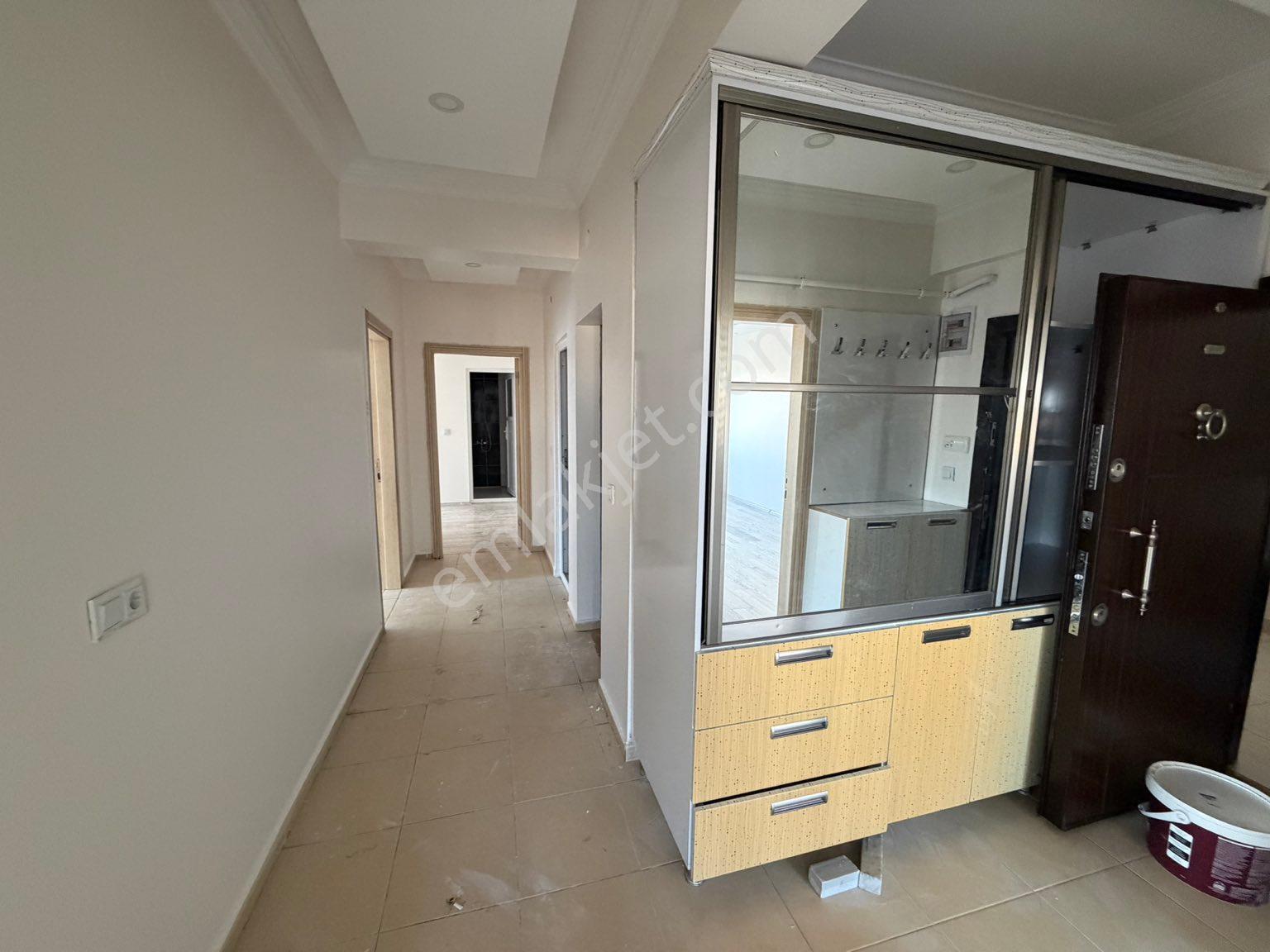 Şehir Merkezinde Devlet Hastanesi Civarı Kaymakamlık Karşısı 3+1 Kiralık Daire - Görsel 10