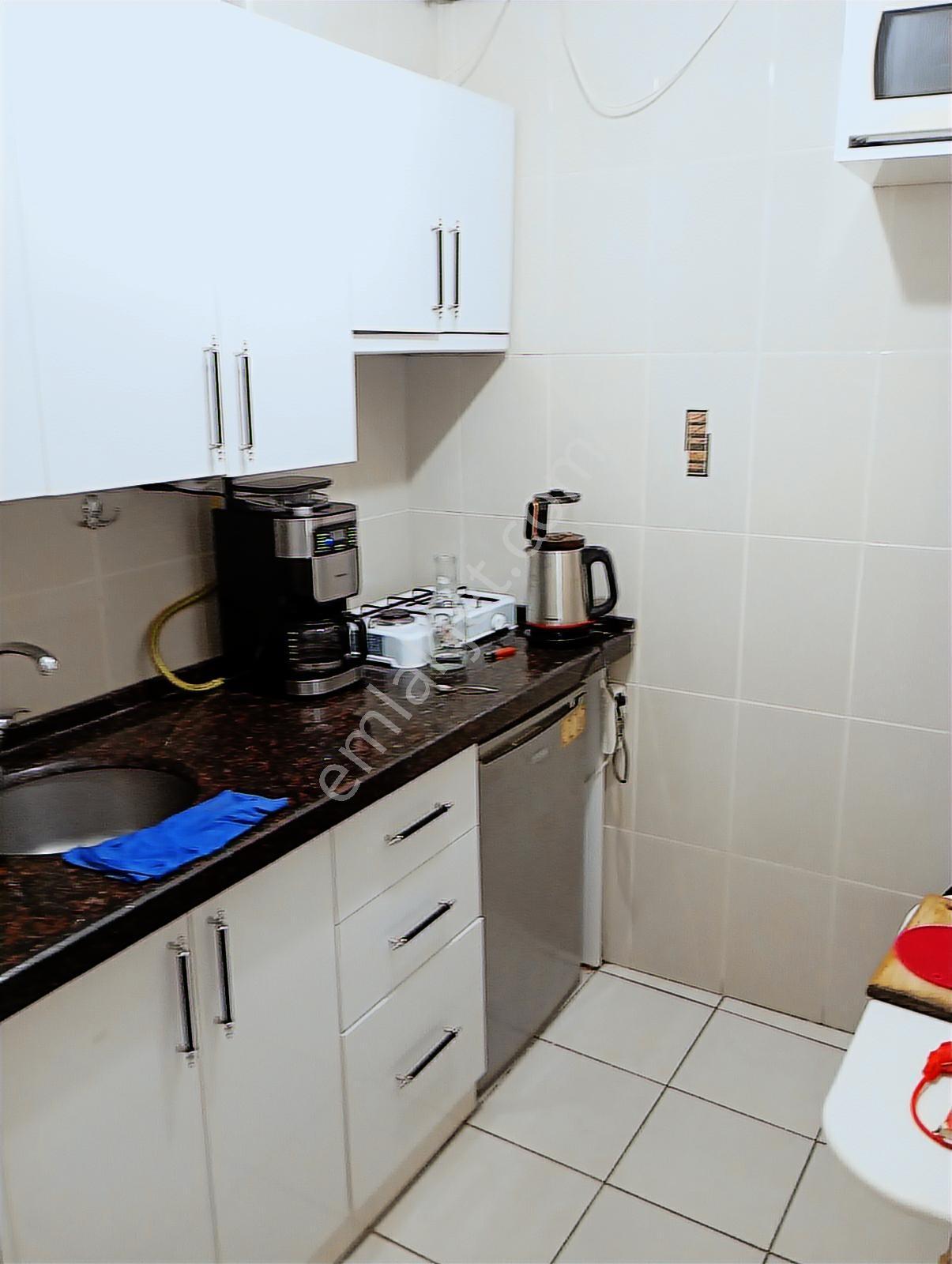 Gazi Caddesinde Devren Kiralık Butik !!! Araç Takasına Uygun ! - Görsel 29