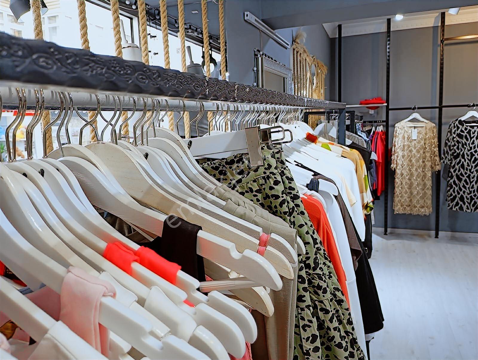 Gazi Caddesinde Devren Kiralık Butik !!! Araç Takasına Uygun ! - Görsel 10