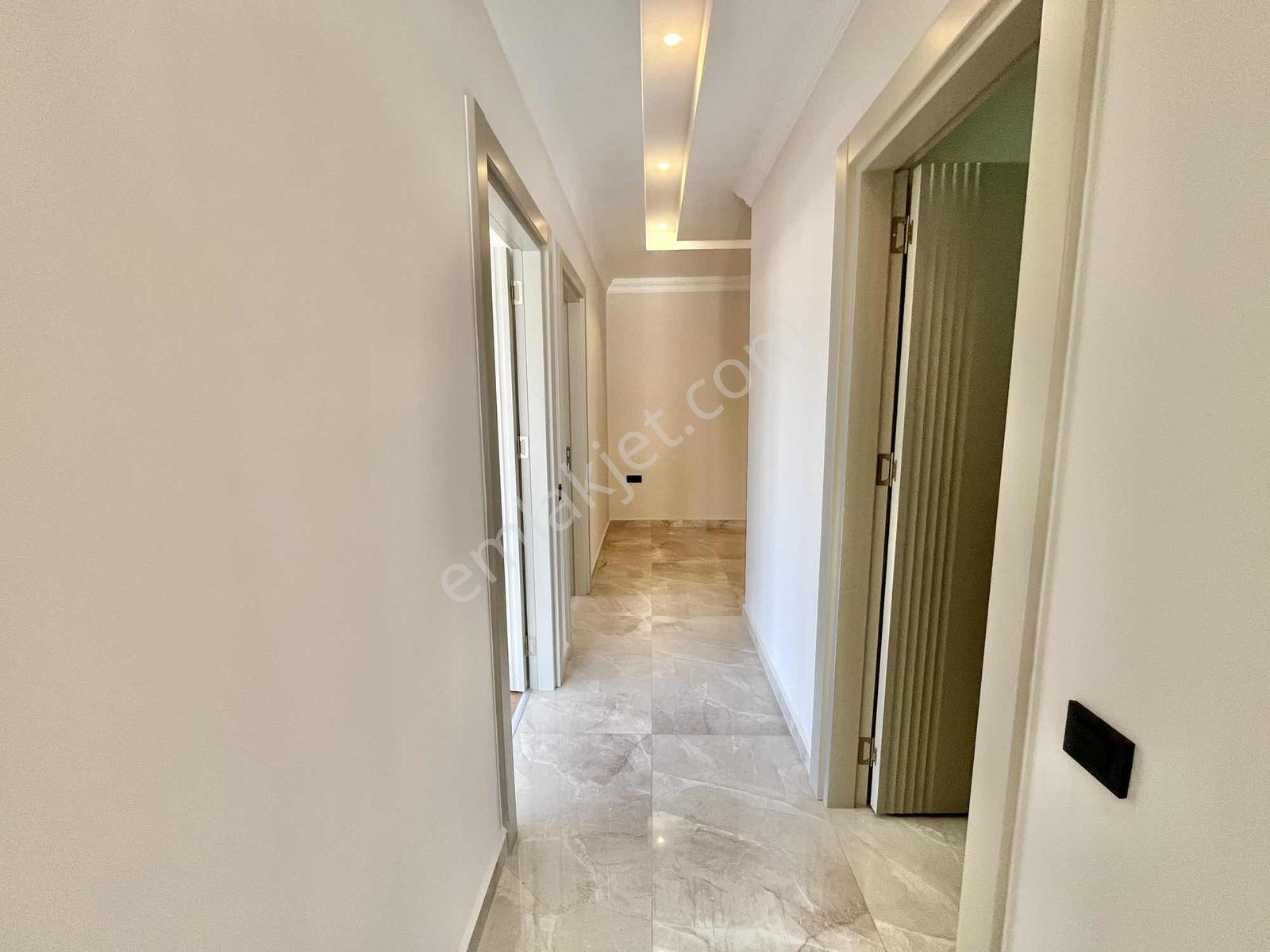 Alanya Oba Çevre Yoluna Sıfır Lüks Plazada Kiralık Ofisler - Görsel 14