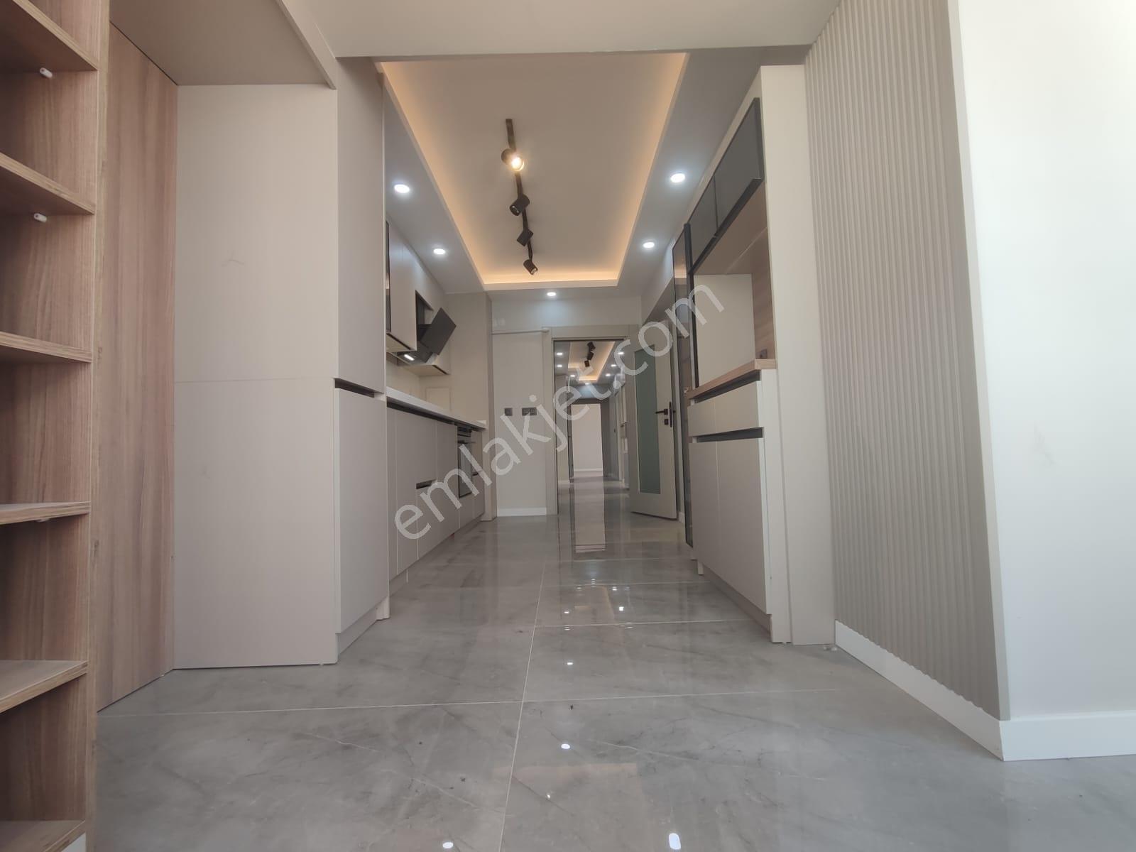 Kıskandıran İç Mimarisiyle Katta Full Yapılı 130m2 Güneşli Cephe - Görsel 9
