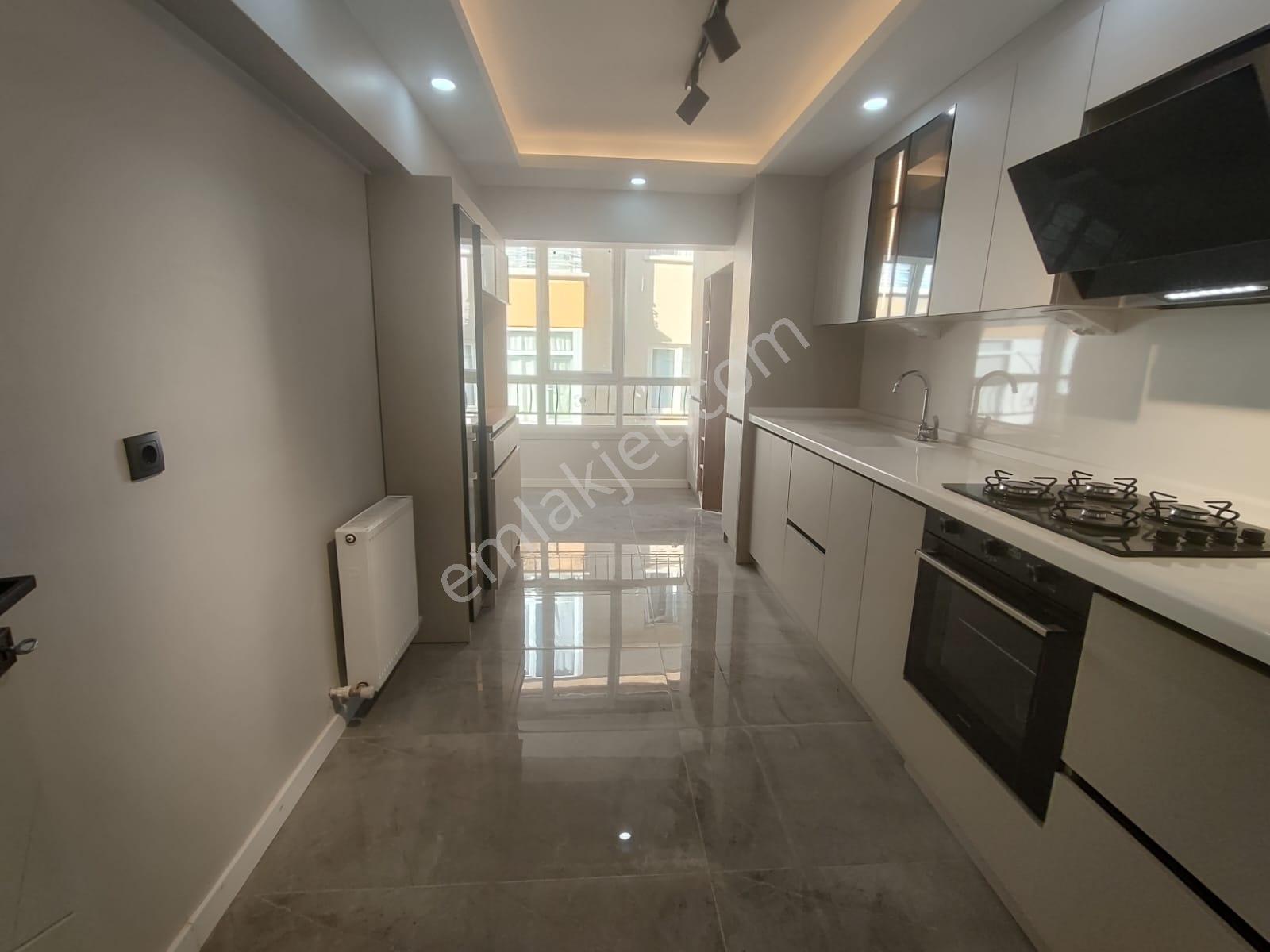 Kıskandıran İç Mimarisiyle Katta Full Yapılı 130m2 Güneşli Cephe - Görsel 10