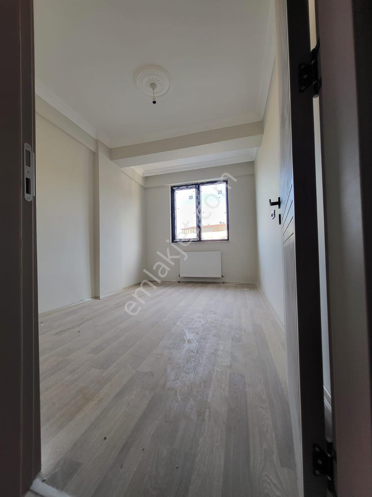 Wisrem Gayrimenkulden Kiralık Göl Manzaralı Otoparklı Sıfır 2+1 - Görsel 9