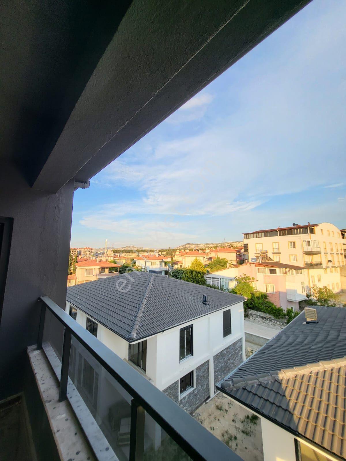 Wisrem Gayrimenkulden Kiralık Göl Manzaralı Otoparklı Sıfır 2+1 - Görsel 28