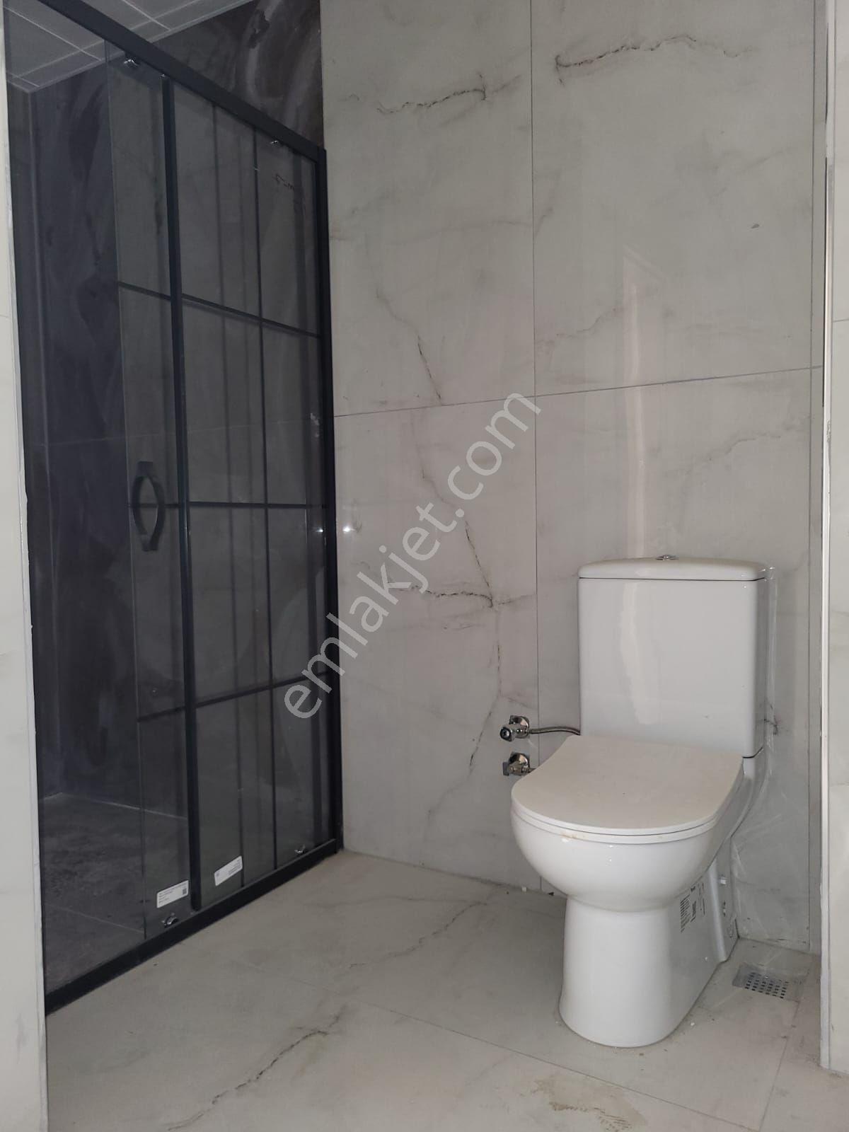 Wisrem Gayrimenkulden Kiralık Göl Manzaralı Otoparklı Sıfır 2+1 - Görsel 17