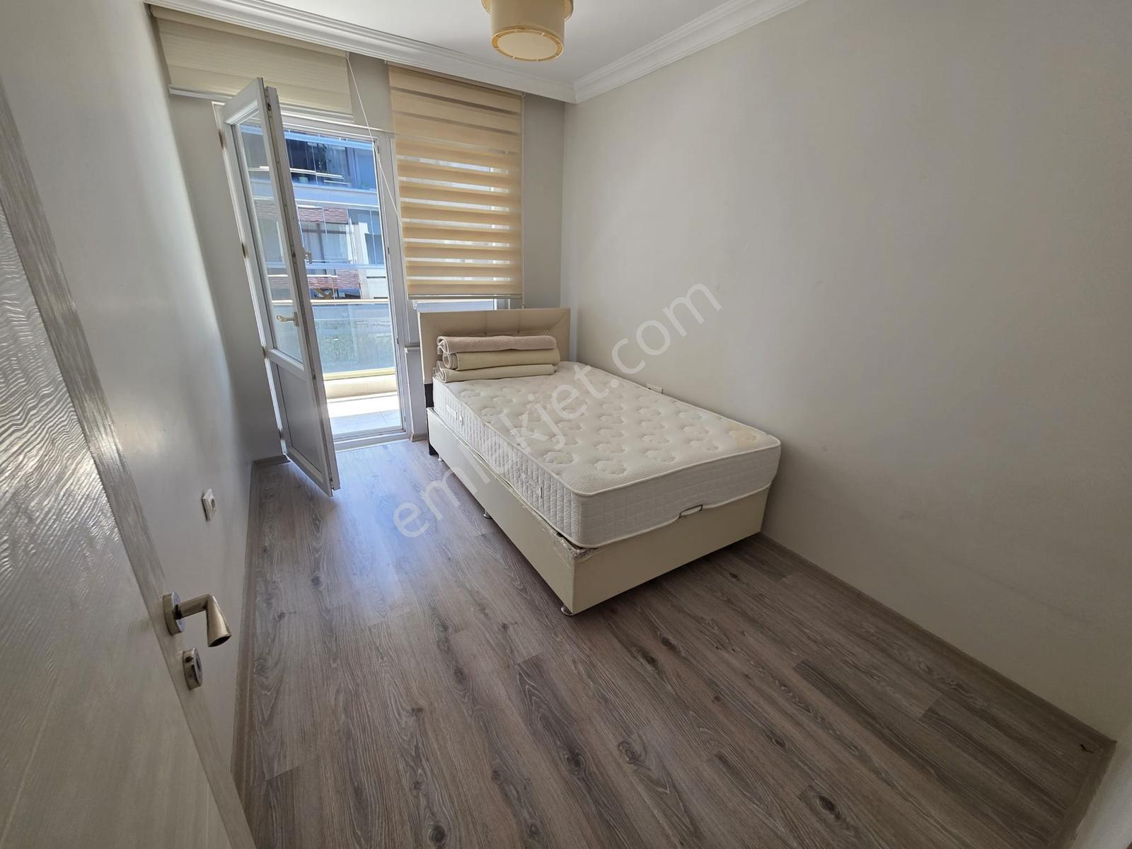 Çobançeşme'de Site İçerisinde 2+1 Full Eşyalı Arakat Kiralık - Görsel 14