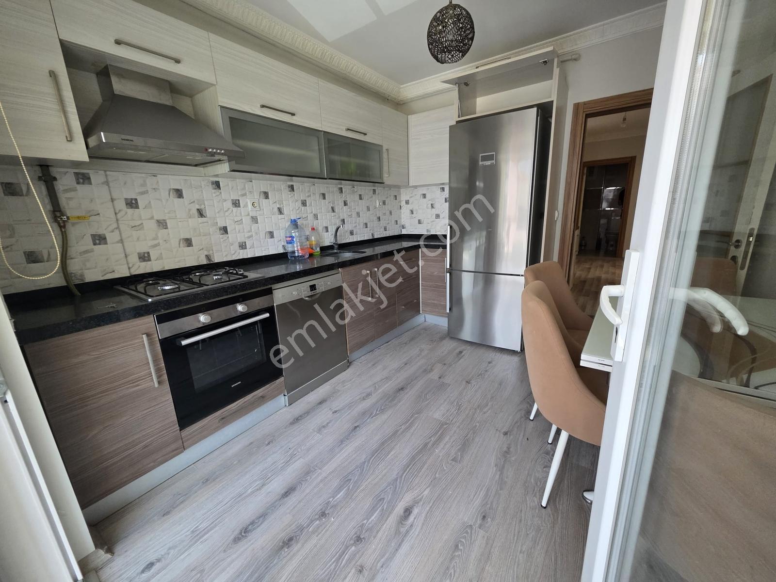 Çobançeşme'de Site İçerisinde 2+1 Full Eşyalı Arakat Kiralık