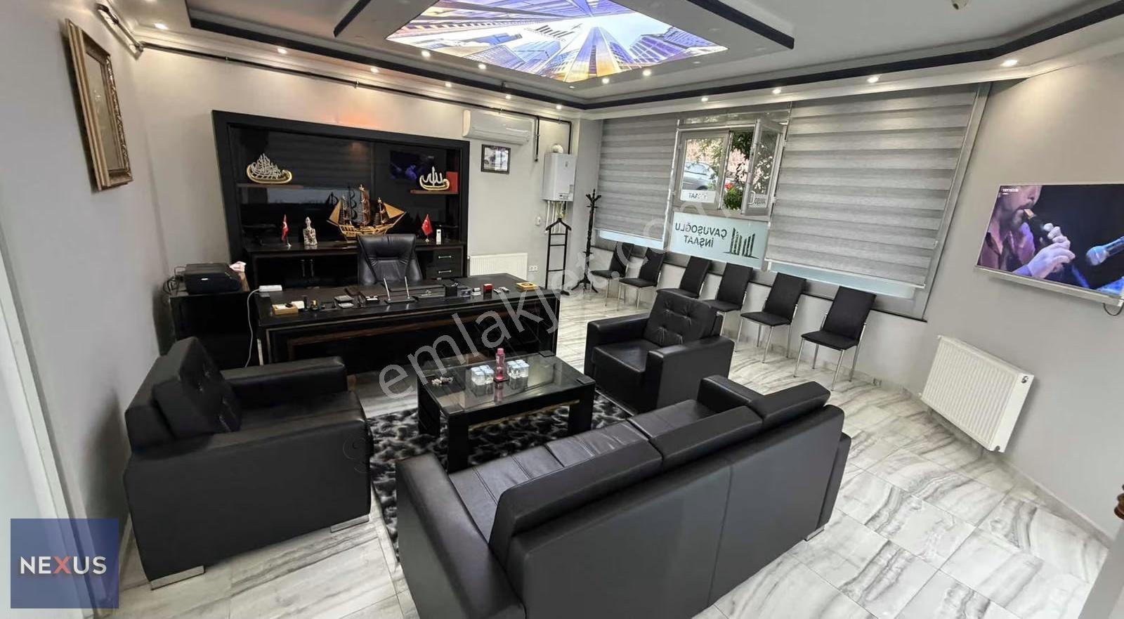 Sancaktepe Safa Mahallesi Satılık İskanlı 240m2 Dükkan/ofis