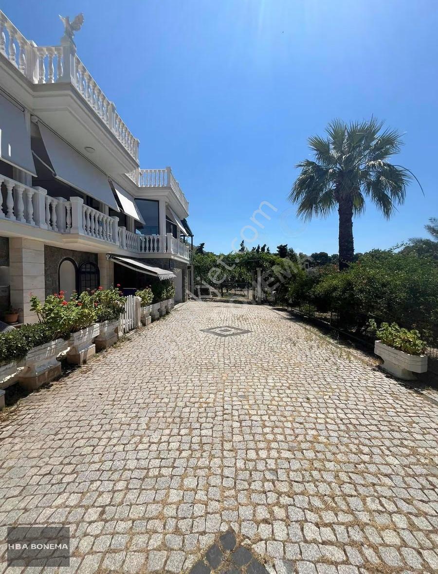 Turgutreis'te 2000 M2 Bahçe İçinde Deniz Manzaralı 3+1