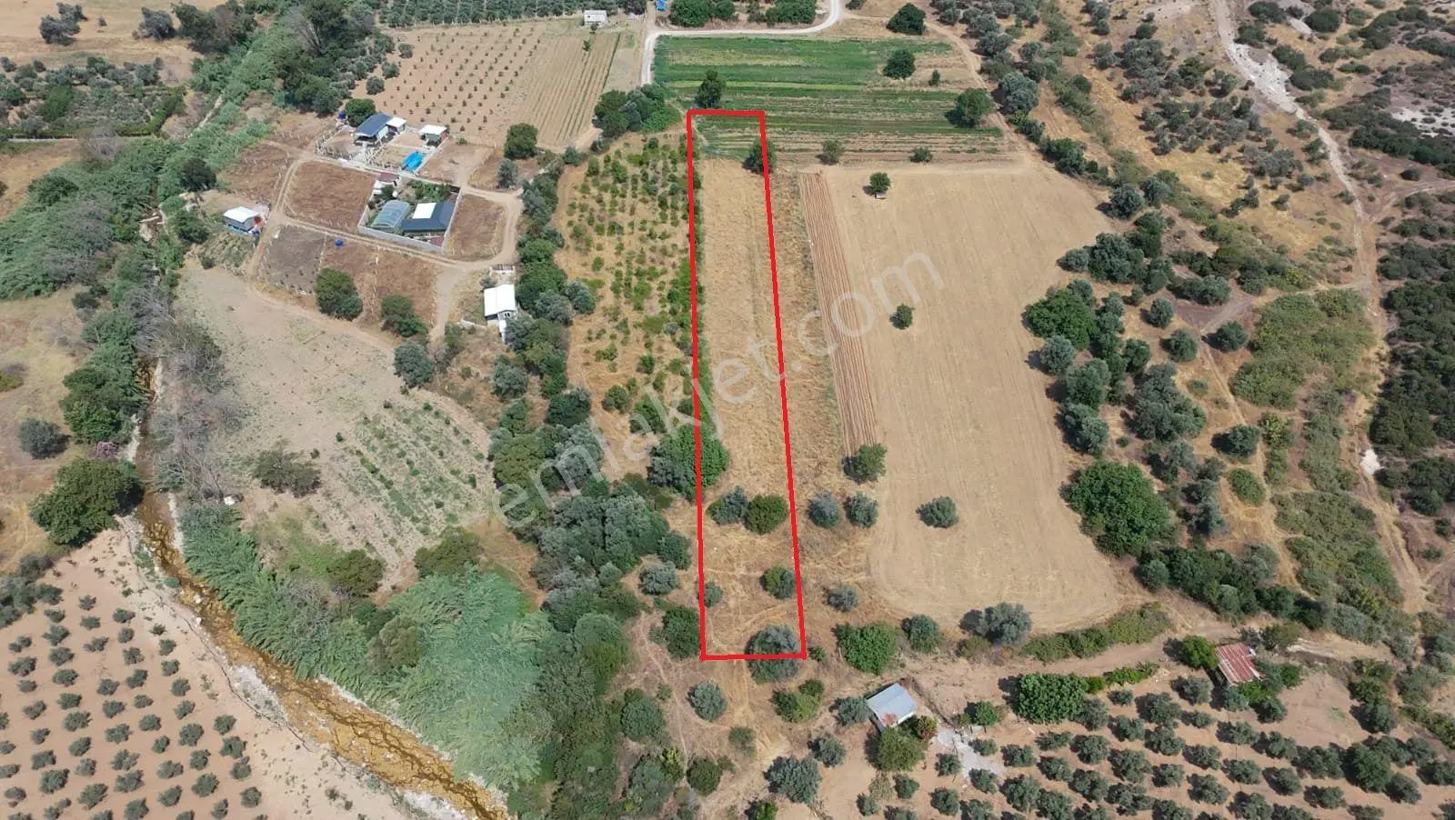 Geleceğe Yatırım: Menderes Dereköy’de Tek Tapu 2353m² Tarla