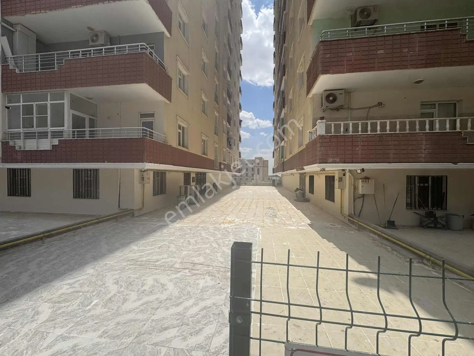 Ada Emlaktan Kiralık 2+1 Daire | Ana Cadde Üzerinde | Merkezi K - Görsel 9