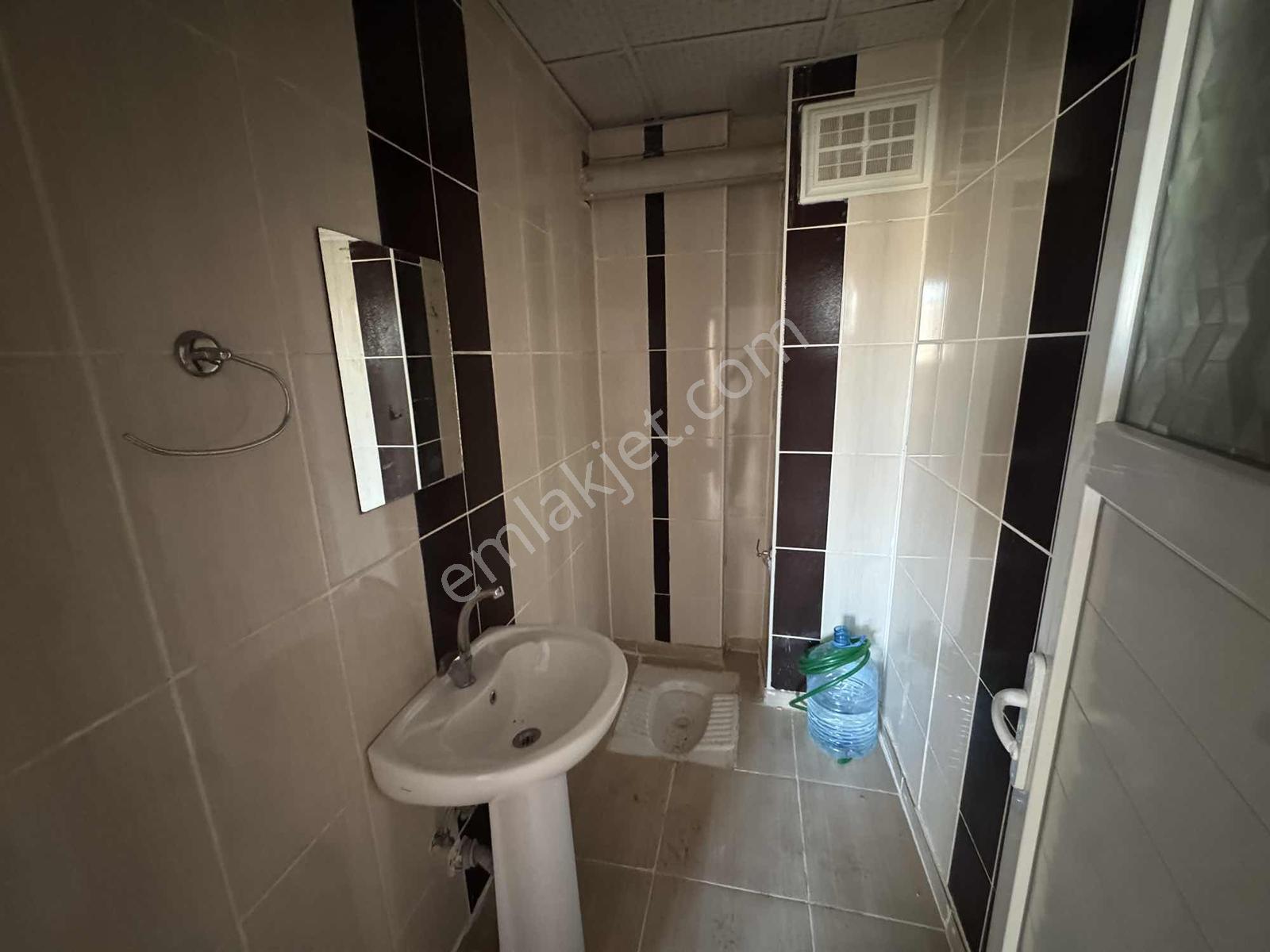 Ada Emlaktan Kiralık 2+1 Daire | Ana Cadde Üzerinde | Merkezi K - Görsel 31