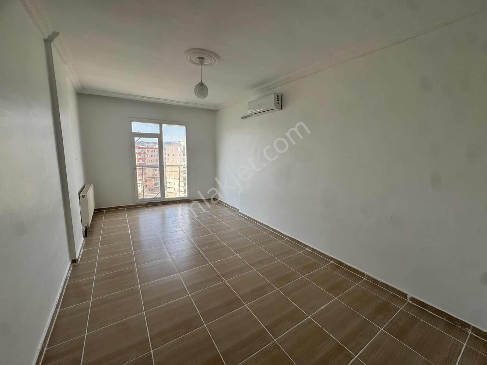 Ada Emlaktan Kiralık 2+1 Daire | Ana Cadde Üzerinde | Merkezi K - Görsel 4