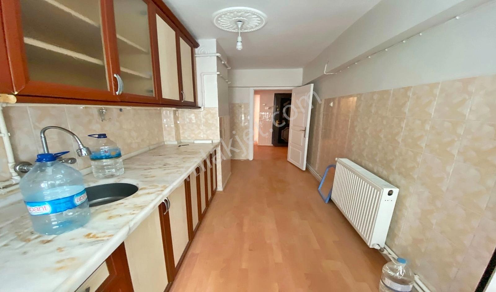Yasa'dan 19 Mayıs'da Cadde Yakını Aileye Uygun 2+1 Kiralık Daire - Görsel 31