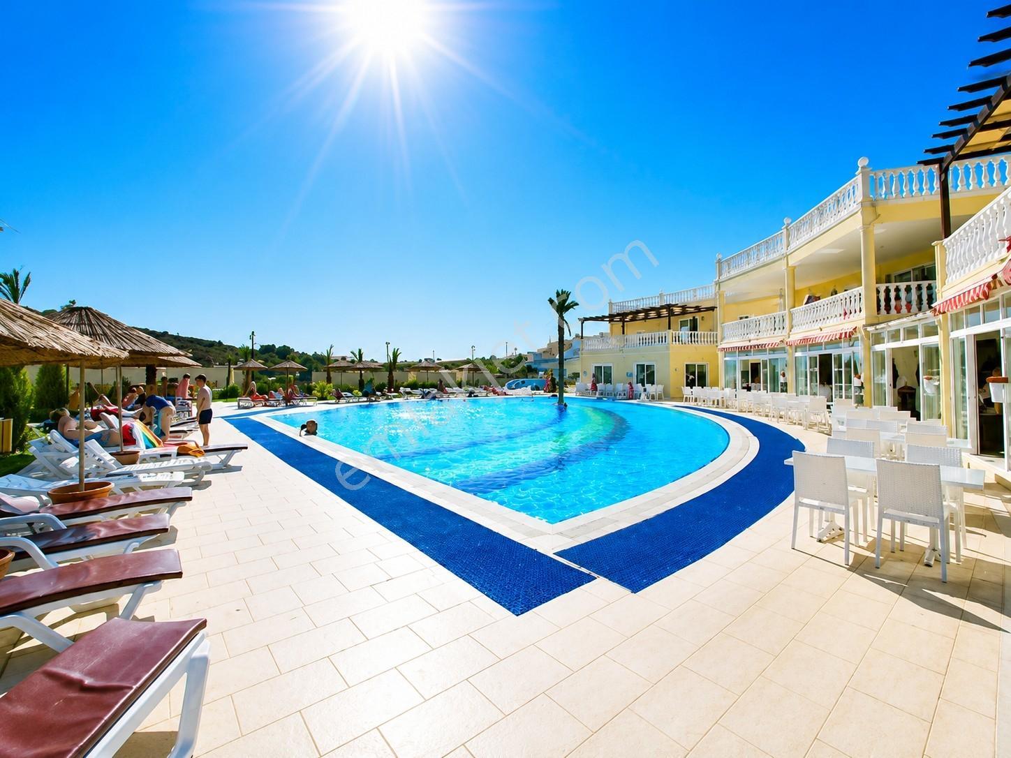 Denize Yakın Sitede Satılık Eşyalı Üstkat Daire Özel Plajlı Ev - Görsel 30