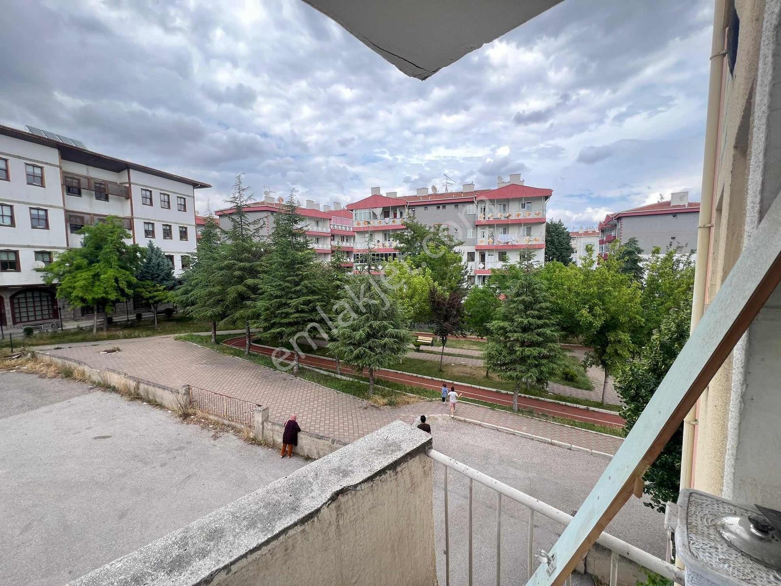 A L C Den Ulubatlı Hasan Mah. Merkezi Konum 2+1 Ara Kat Satılık - Görsel 3