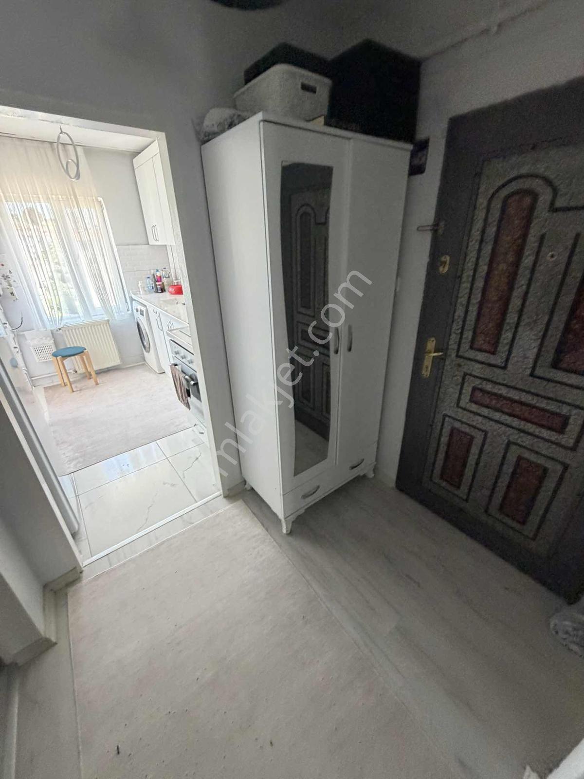 A L C Den Gop Mahallesinde Cadde Üstü Ara Katta 3+1 Satılık - Görsel 14