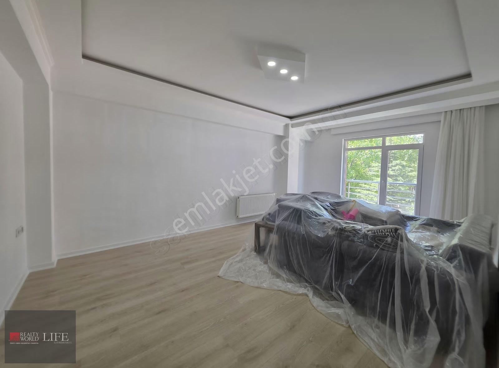 Rw Lıfe // Emek Mahallesi Site İçi Asansörlü Satılık 2+1 Daire - Görsel 2