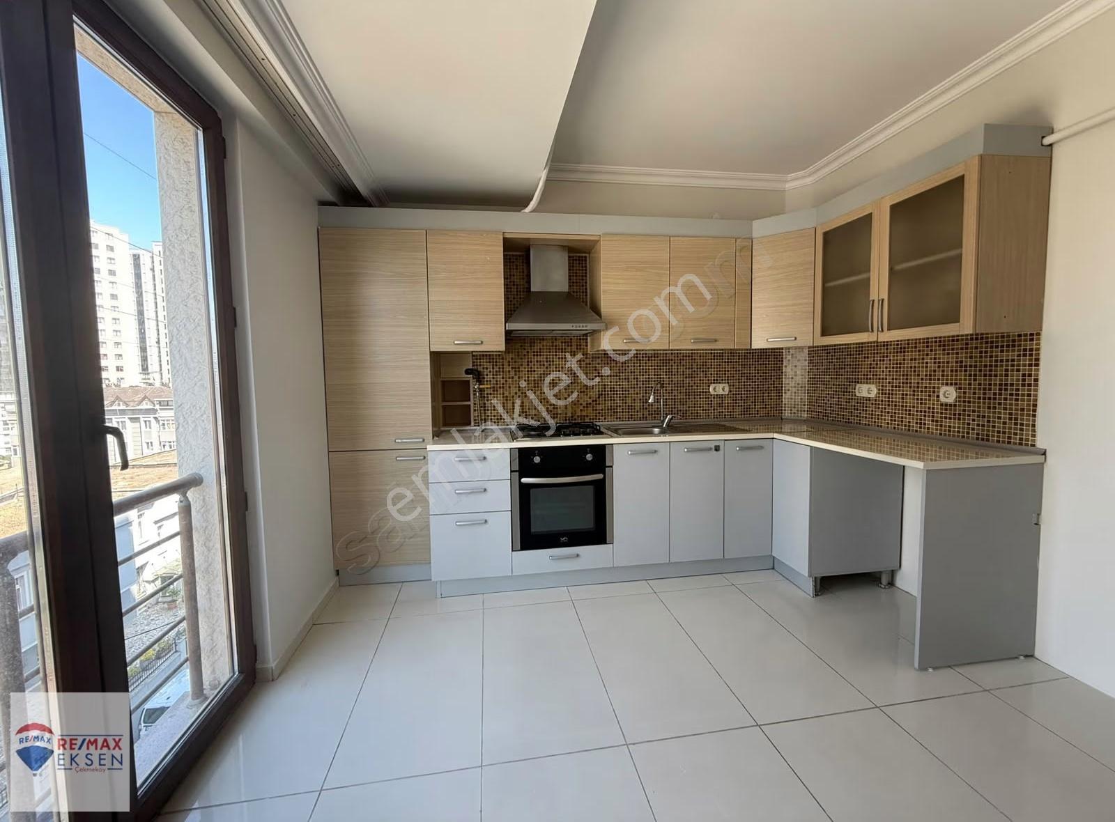 Havuzlu Kapalı Otoparklı Sitede 3+1 Satılık Daire - Görsel 9