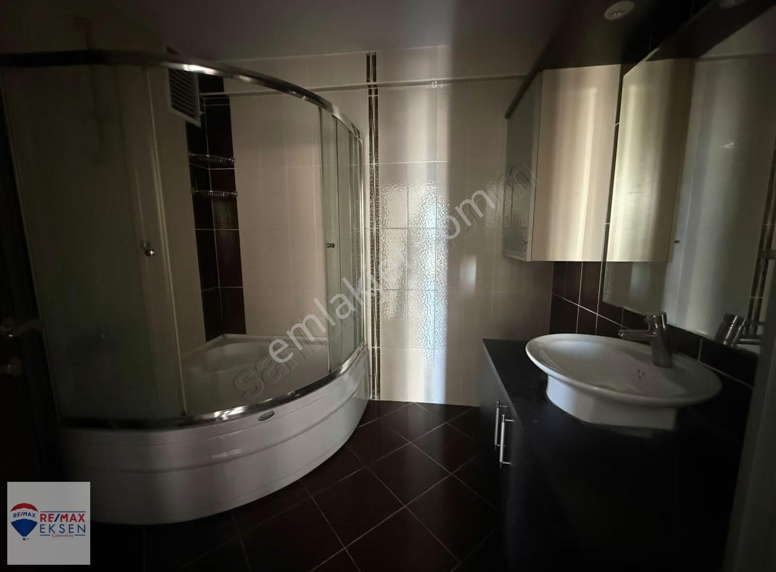 Havuzlu Kapalı Otoparklı Sitede 3+1 Satılık Daire - Görsel 34