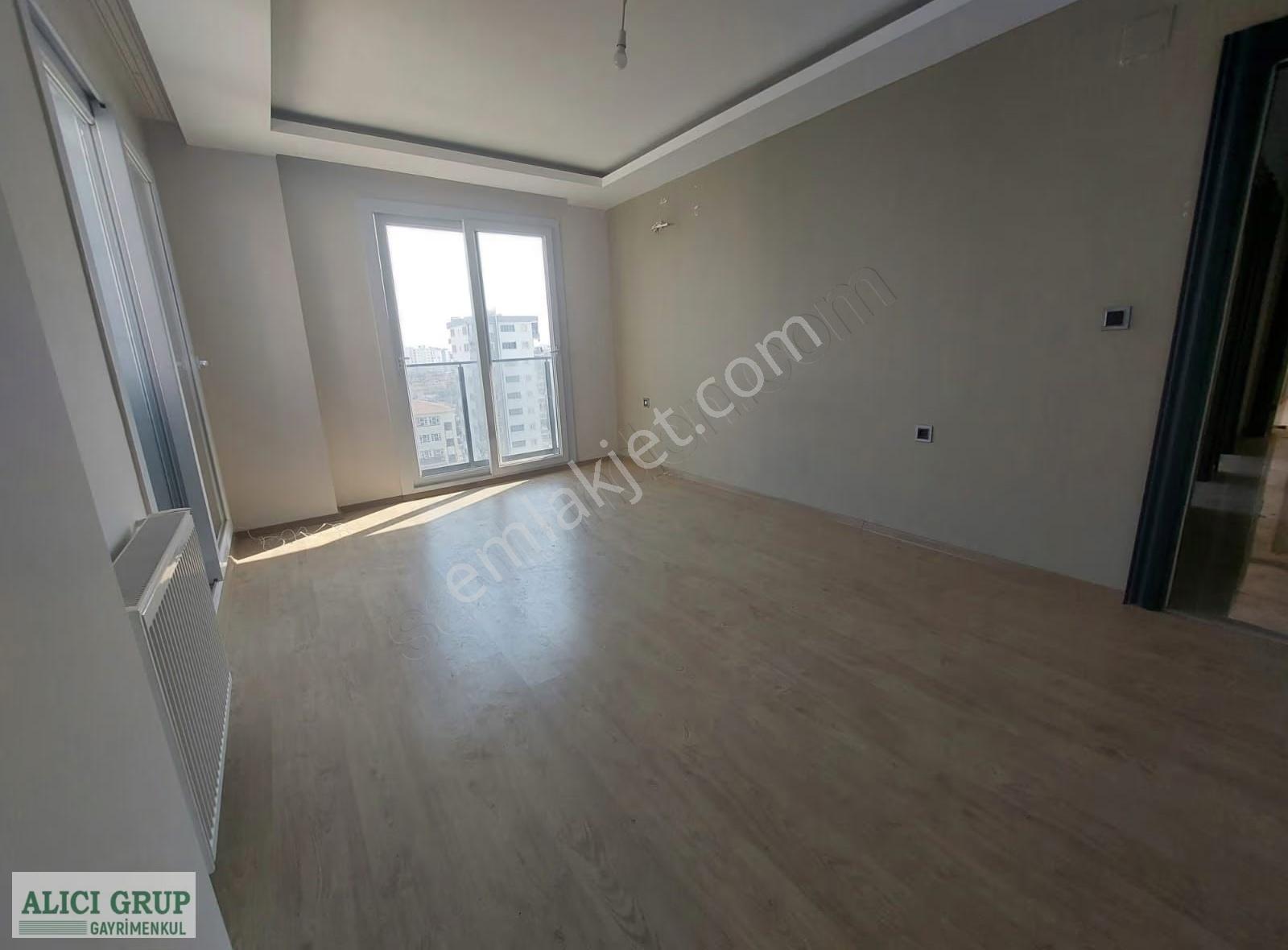 Kazan Yoluna Sıfır 3+1 Lüx İşçilik Daire. - Görsel 8