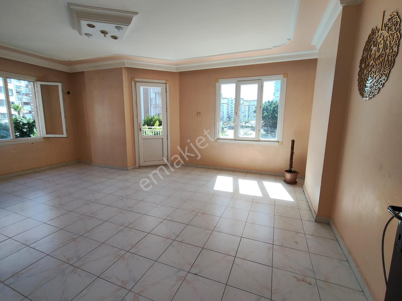 Remax Toros'tan Mezitli'de Kumkent Sitesi'nde Satılık 3+1 - Görsel 15