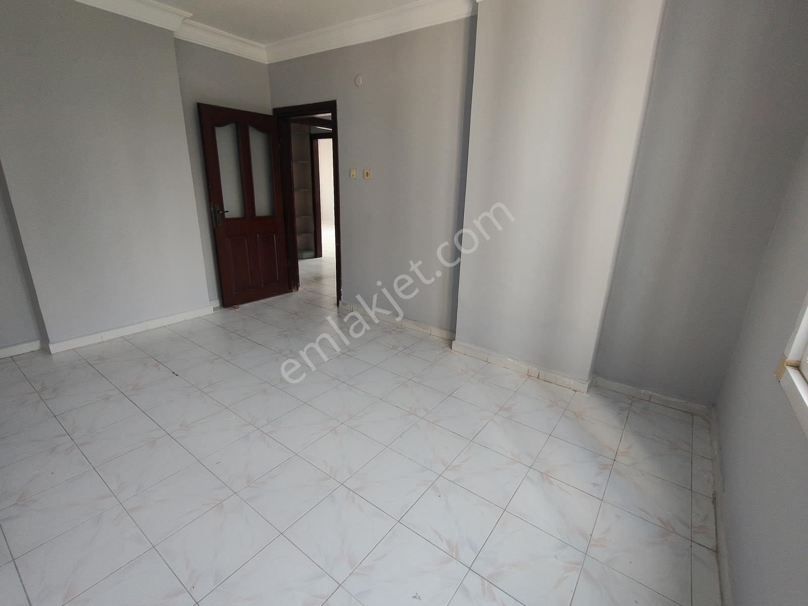 Remax Toros'tan Mezitli Menderes Mahallesinde Satılık Ferah 3+1 - Görsel 5